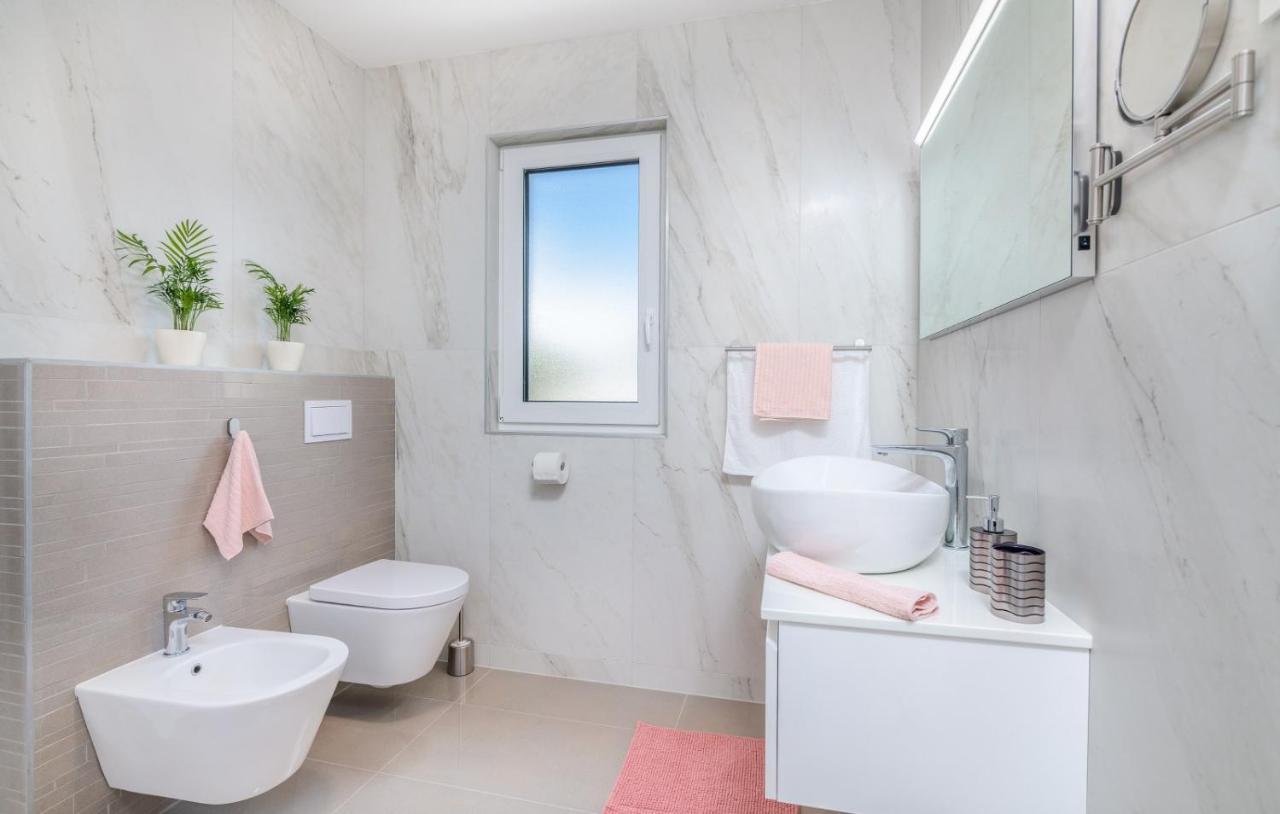 Apartments Elle Luxury Vantacici มาลินสกา ภายนอก รูปภาพ